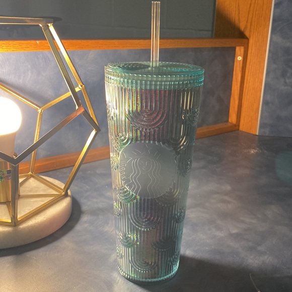 NEW Starbucks 2022 Spring Iridescent Holographic Wave Tumbler 24oz